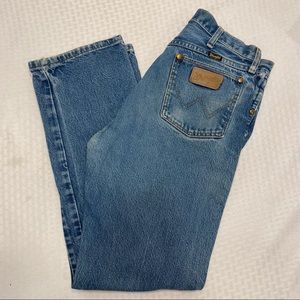 Vintage Wrangler Slim Fit high waisted jeans, regular and plus sizes avai…